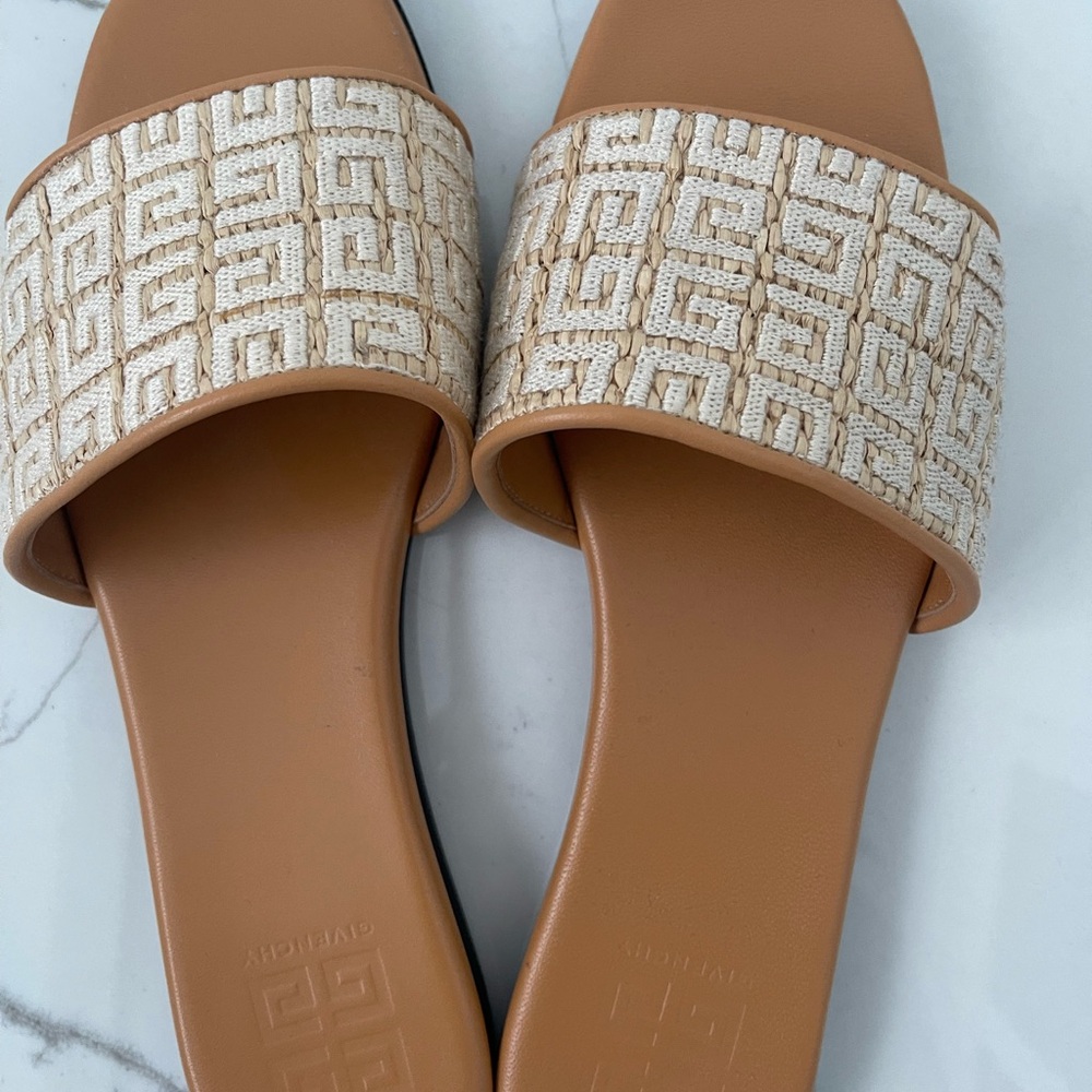 GIVENCHY 4G Flat Mule Sandals Size 39